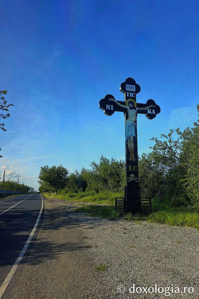 (Foto) „Vederi cu SENS”:  Credința surprinsă în vacanță – Ziua Mondială a Fotografiei 