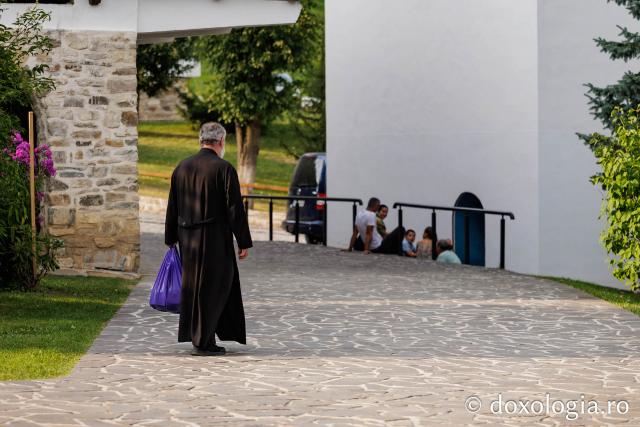 Priveghere în cinstea Sfintei Cuvioase Teodora la Mănăstirea Sihăstria