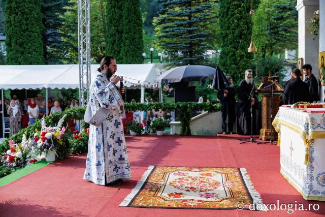 Priveghere în cinstea Sfintei Cuvioase Teodora la Mănăstirea Sihăstria