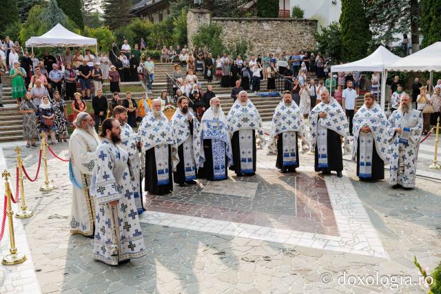Priveghere în cinstea Sfintei Cuvioase Teodora la Mănăstirea Sihăstria