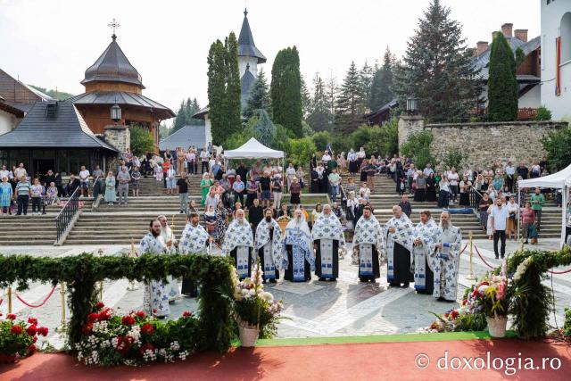 Priveghere în cinstea Sfintei Cuvioase Teodora la Mănăstirea Sihăstria