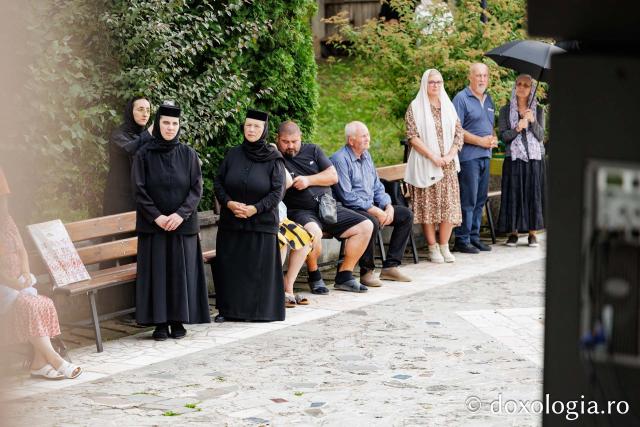 Priveghere în cinstea Sfintei Cuvioase Teodora la Mănăstirea Sihăstria