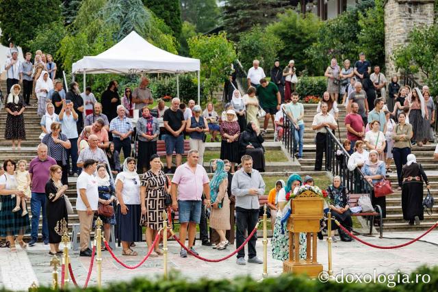 Priveghere în cinstea Sfintei Cuvioase Teodora la Mănăstirea Sihăstria
