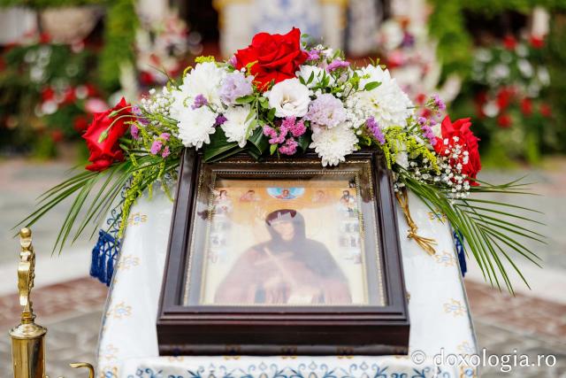 Priveghere în cinstea Sfintei Cuvioase Teodora la Mănăstirea Sihăstria