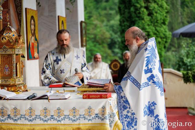 Priveghere în cinstea Sfintei Cuvioase Teodora la Mănăstirea Sihăstria