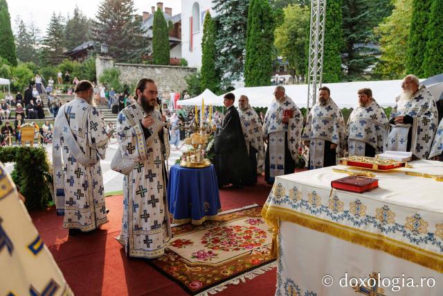 Priveghere în cinstea Sfintei Cuvioase Teodora la Mănăstirea Sihăstria