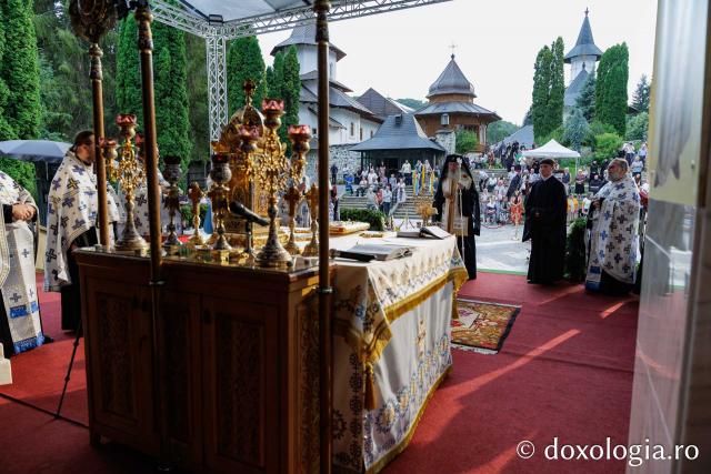 Priveghere în cinstea Sfintei Cuvioase Teodora la Mănăstirea Sihăstria