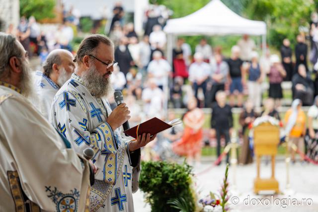 Priveghere în cinstea Sfintei Cuvioase Teodora la Mănăstirea Sihăstria
