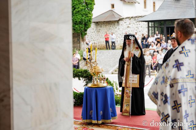 Priveghere în cinstea Sfintei Cuvioase Teodora la Mănăstirea Sihăstria