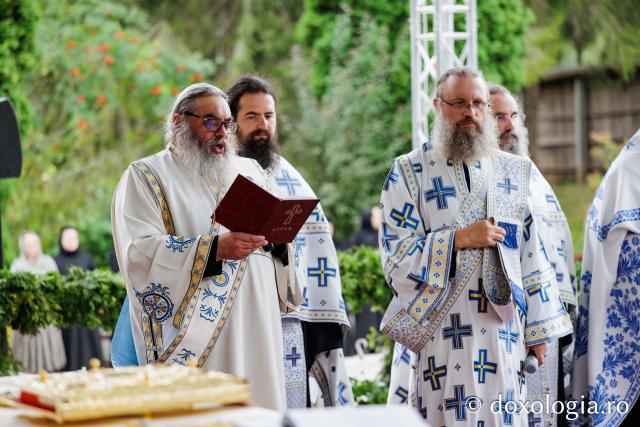 Priveghere în cinstea Sfintei Cuvioase Teodora la Mănăstirea Sihăstria