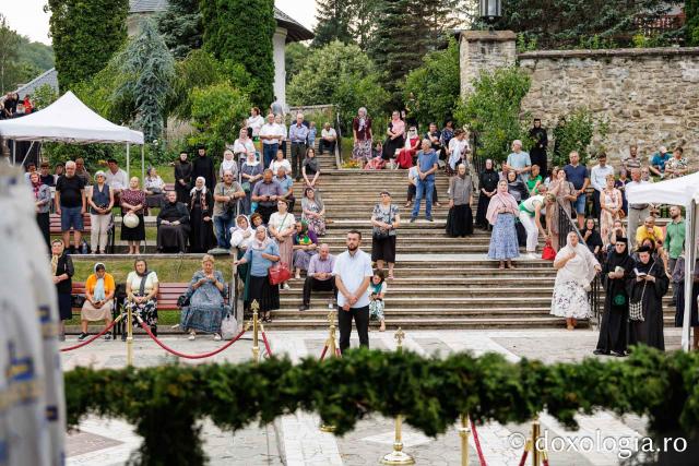 Priveghere în cinstea Sfintei Cuvioase Teodora la Mănăstirea Sihăstria