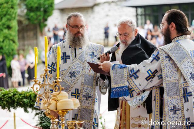 Priveghere în cinstea Sfintei Cuvioase Teodora la Mănăstirea Sihăstria