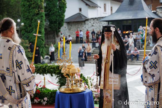 Priveghere în cinstea Sfintei Cuvioase Teodora la Mănăstirea Sihăstria