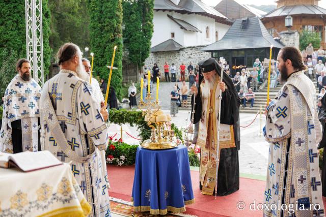 Priveghere în cinstea Sfintei Cuvioase Teodora la Mănăstirea Sihăstria