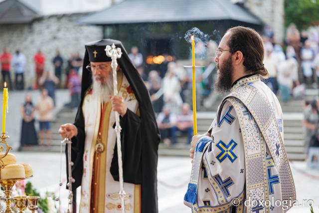 Priveghere în cinstea Sfintei Cuvioase Teodora la Mănăstirea Sihăstria