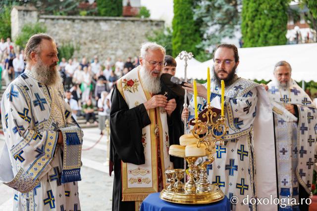 Priveghere în cinstea Sfintei Cuvioase Teodora la Mănăstirea Sihăstria