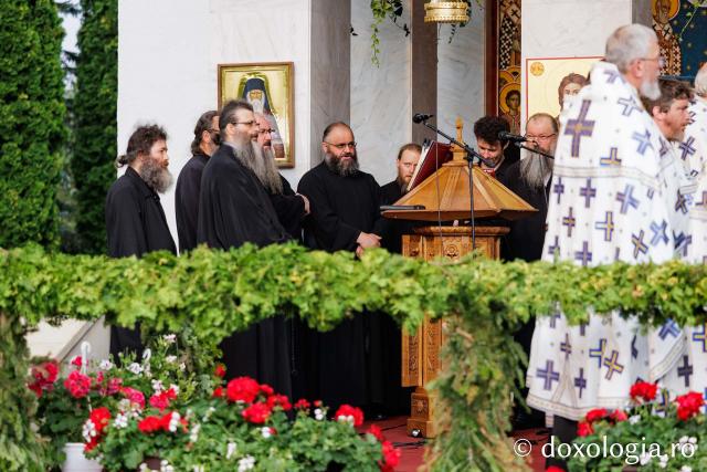 Priveghere în cinstea Sfintei Cuvioase Teodora la Mănăstirea Sihăstria