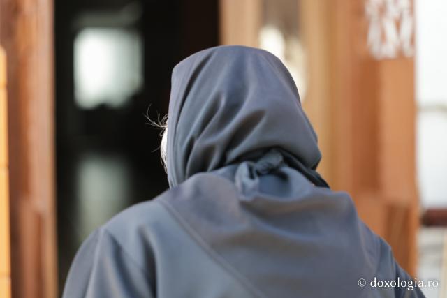 Bucurați-vă, Sfintelor ocrotitoare ale Văratecului – priveghere în cinstea Sfintelor Cuvioase Nazaria, Olimpiada și Elisabeta de la Văratec