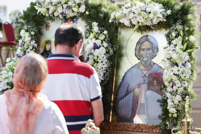 Bucurați-vă, Sfintelor ocrotitoare ale Văratecului – priveghere în cinstea Sfintelor Cuvioase Nazaria, Olimpiada și Elisabeta de la Văratec