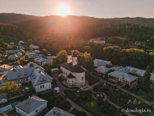 Bucură-te, Cuvioase Părinte – Priveghere în cinstea Sfântului Cuvios Iosif de la Văratec