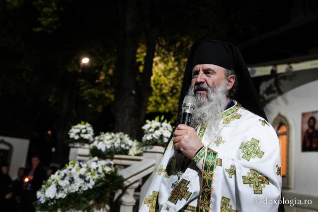 „Nu lipsi, Stăpâna noastră, privind spre noi” – procesiunea cu Epitaful Maicii Domnului la Mănăstirea Văratec