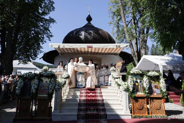 Proclamarea locală a canonizării Sfintelor Cuvioase Nazaria, Olimpiada și Elisabeta (Safta) Brâncoveanu de la Văratec