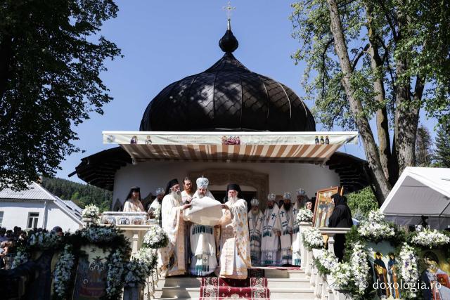 Proclamarea locală a canonizării Sfintelor Cuvioase Nazaria, Olimpiada și Elisabeta (Safta) Brâncoveanu de la Văratec