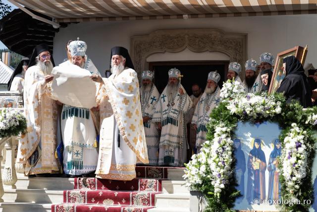 Proclamarea locală a canonizării Sfintelor Cuvioase Nazaria, Olimpiada și Elisabeta (Safta) Brâncoveanu de la Văratec