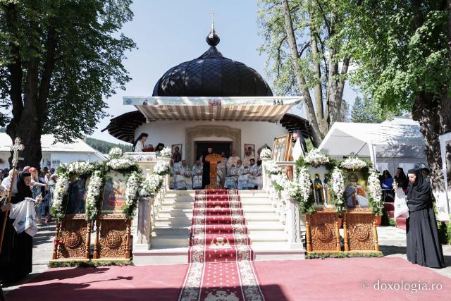 Proclamarea locală a canonizării Sfintelor Cuvioase Nazaria, Olimpiada și Elisabeta (Safta) Brâncoveanu de la Văratec