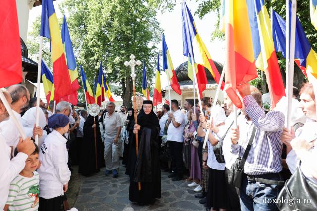 Proclamarea locală a canonizării Sfintelor Cuvioase Nazaria, Olimpiada și Elisabeta (Safta) Brâncoveanu de la Văratec