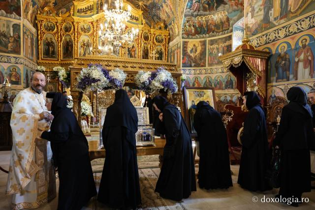 Proclamarea locală a canonizării Sfintelor Cuvioase Nazaria, Olimpiada și Elisabeta (Safta) Brâncoveanu de la Văratec