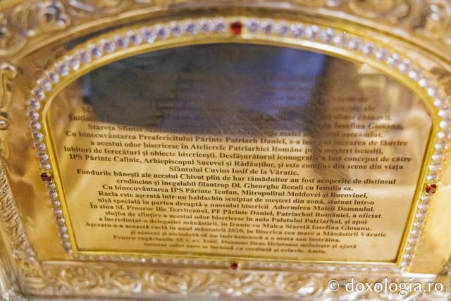 Racla cu moaștele Sfântului Cuvios Iosif de la Văratec