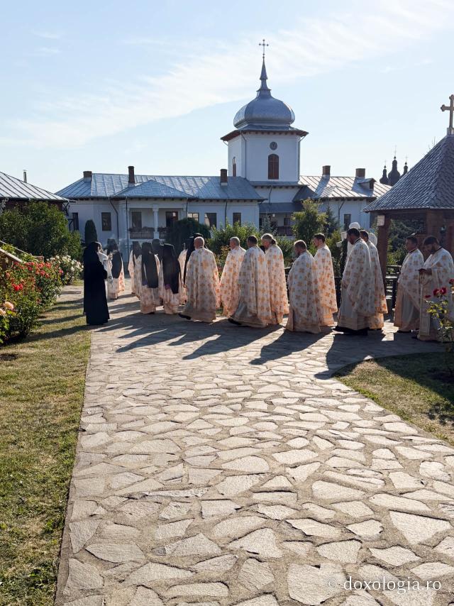 Mănăstirea Văratec în sărbătoare – prima prăznuire a Sfintelor Cuvioase Nazaria, Olimpiada și Elisebeta (Safta) Brâncoveanu