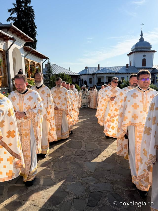 Mănăstirea Văratec în sărbătoare – prima prăznuire a Sfintelor Cuvioase Nazaria, Olimpiada și Elisebeta (Safta) Brâncoveanu