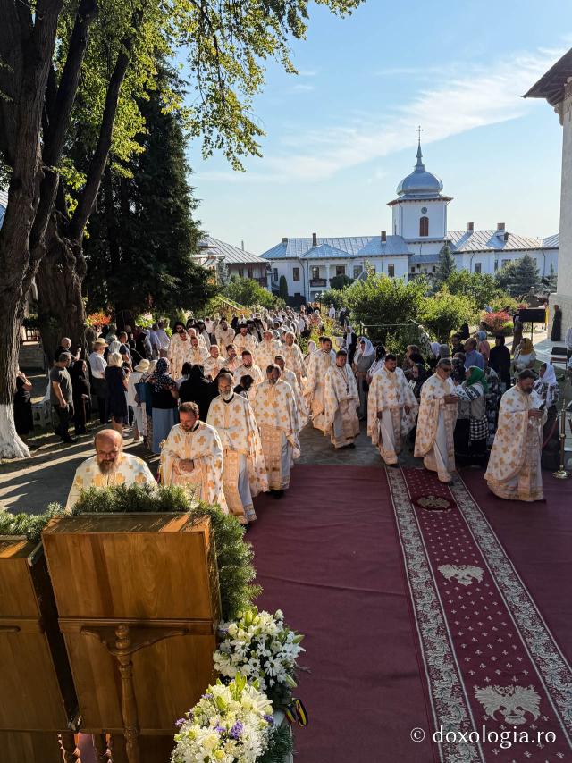 Mănăstirea Văratec în sărbătoare – prima prăznuire a Sfintelor Cuvioase Nazaria, Olimpiada și Elisebeta (Safta) Brâncoveanu