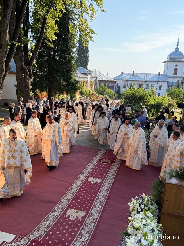 Mănăstirea Văratec în sărbătoare – prima prăznuire a Sfintelor Cuvioase Nazaria, Olimpiada și Elisebeta (Safta) Brâncoveanu
