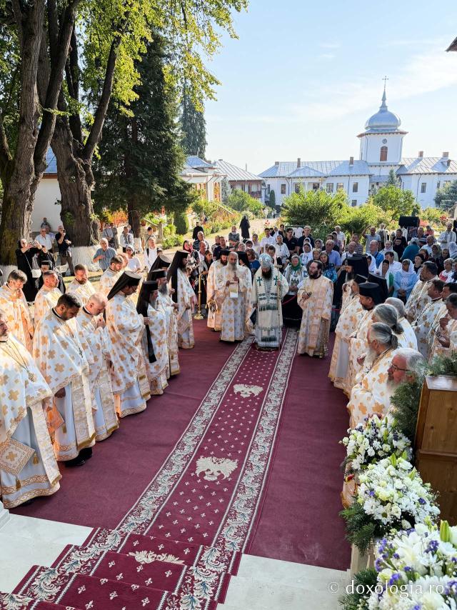 Mănăstirea Văratec în sărbătoare – prima prăznuire a Sfintelor Cuvioase Nazaria, Olimpiada și Elisebeta (Safta) Brâncoveanu