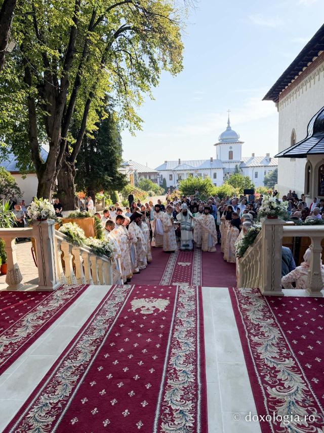Mănăstirea Văratec în sărbătoare – prima prăznuire a Sfintelor Cuvioase Nazaria, Olimpiada și Elisebeta (Safta) Brâncoveanu