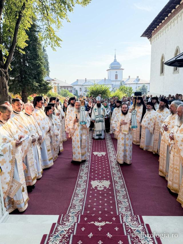 Mănăstirea Văratec în sărbătoare – prima prăznuire a Sfintelor Cuvioase Nazaria, Olimpiada și Elisebeta (Safta) Brâncoveanu