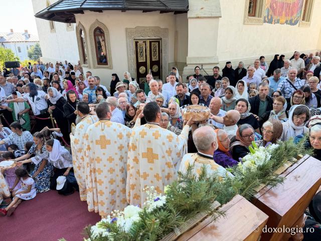 Mănăstirea Văratec în sărbătoare – prima prăznuire a Sfintelor Cuvioase Nazaria, Olimpiada și Elisebeta (Safta) Brâncoveanu