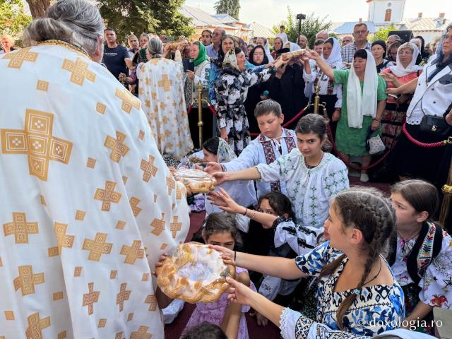 Mănăstirea Văratec în sărbătoare – prima prăznuire a Sfintelor Cuvioase Nazaria, Olimpiada și Elisebeta (Safta) Brâncoveanu