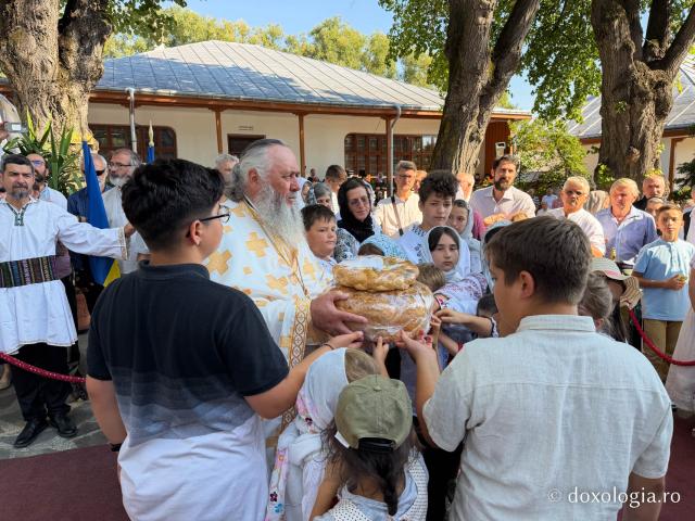 Mănăstirea Văratec în sărbătoare – prima prăznuire a Sfintelor Cuvioase Nazaria, Olimpiada și Elisebeta (Safta) Brâncoveanu