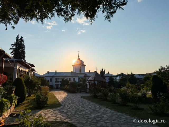 Mănăstirea Văratec în sărbătoare – prima prăznuire a Sfintelor Cuvioase Nazaria, Olimpiada și Elisebeta (Safta) Brâncoveanu