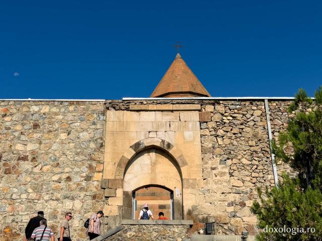 Pelerinaj la Mănăstirea Khor Virap din Armenia, locul de nevoință al Sfântului Ierarh Grigorie Luminătorul