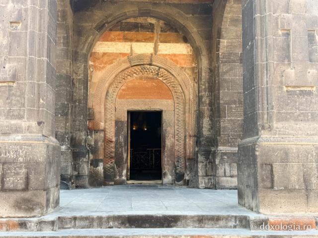 Pelerinaj la Mănăstirea Khor Virap din Armenia, locul de nevoință al Sfântului Ierarh Grigorie Luminătorul