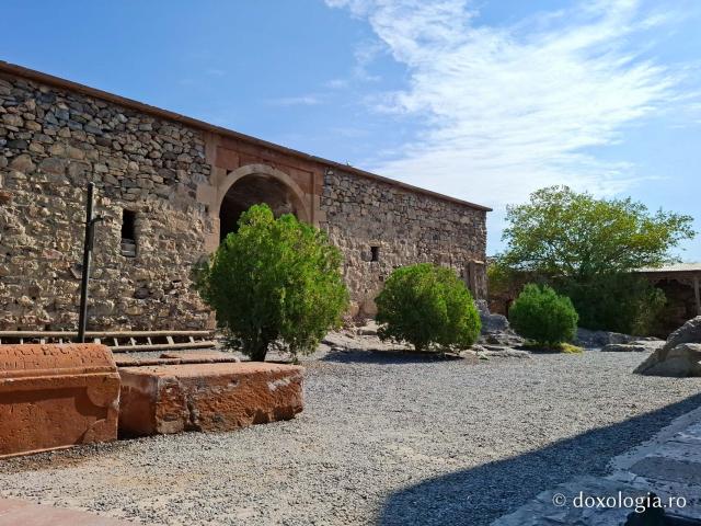 Pelerinaj la Mănăstirea Khor Virap din Armenia, locul de nevoință al Sfântului Ierarh Grigorie Luminătorul