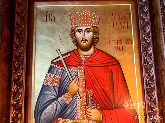 Gergeti, o biserică-simbol a Georgiei la 2.170 de metri altitudine