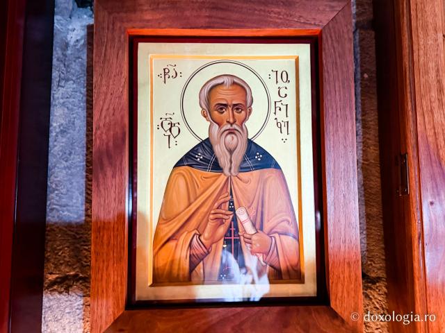Gergeti, o biserică-simbol a Georgiei la 2.170 de metri altitudine