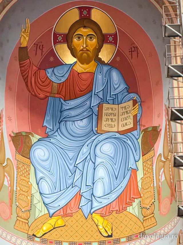 O fărâmă de cer – icoanele Catedralei Sameba din Tbilisi