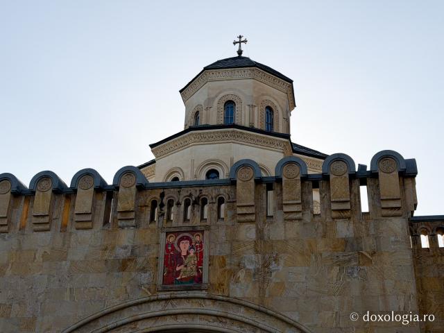 O fărâmă de cer – icoanele Catedralei Sameba din Tbilisi